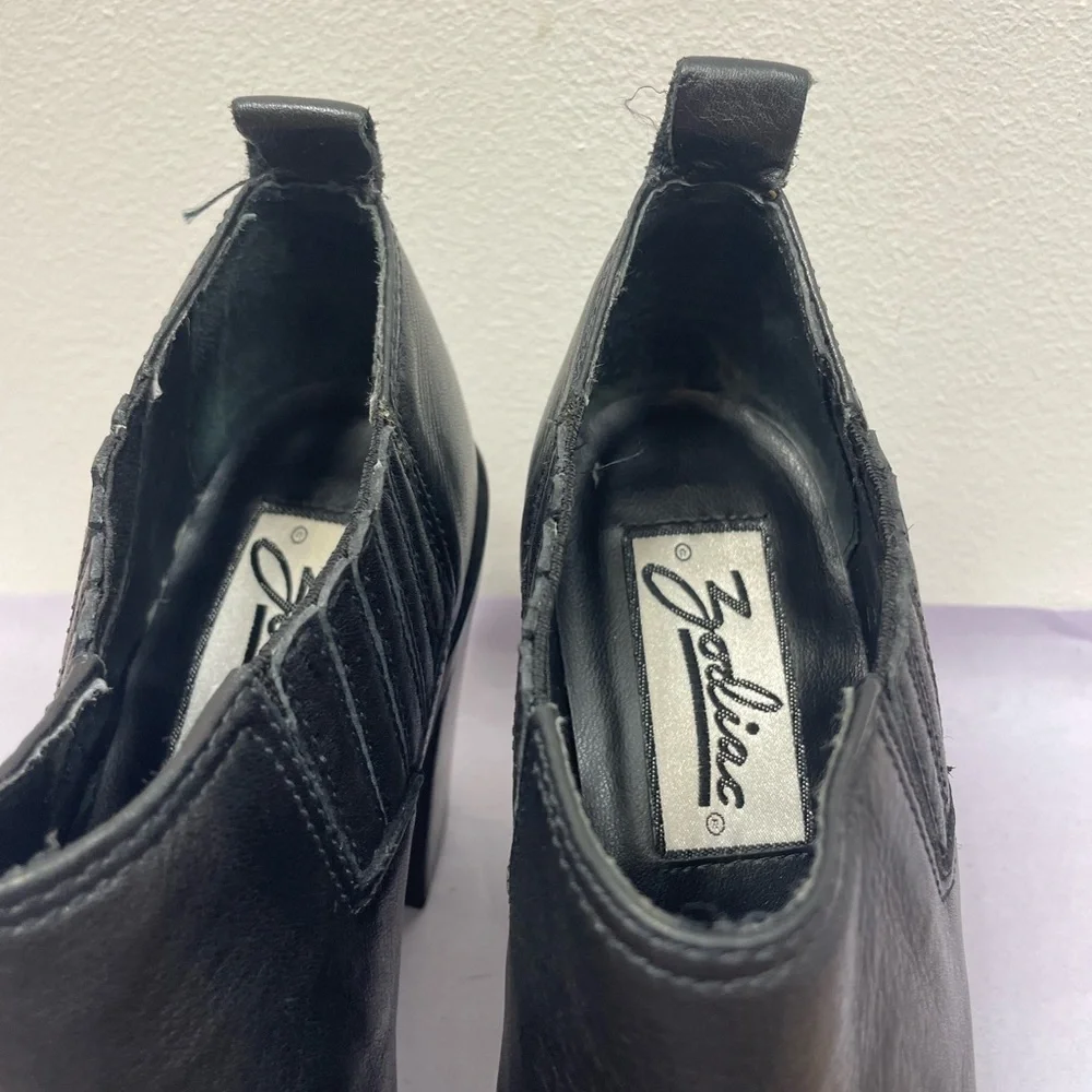 Zodiac Western Heeled Ankle Booties 6 Black Chelsea Slip-On Pointed Chunky 90s